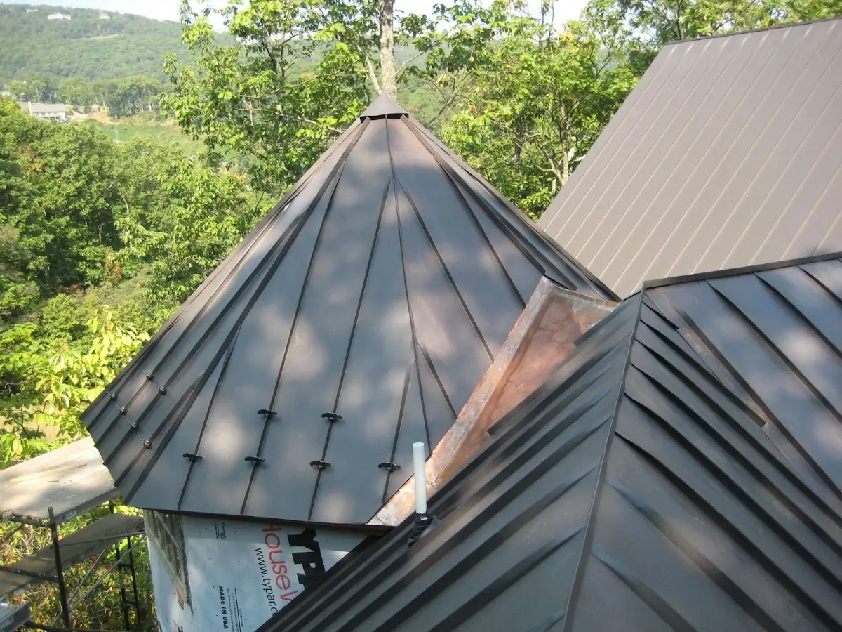 Professional Roof Tarp Installation by Craftsman Roofing in Berne